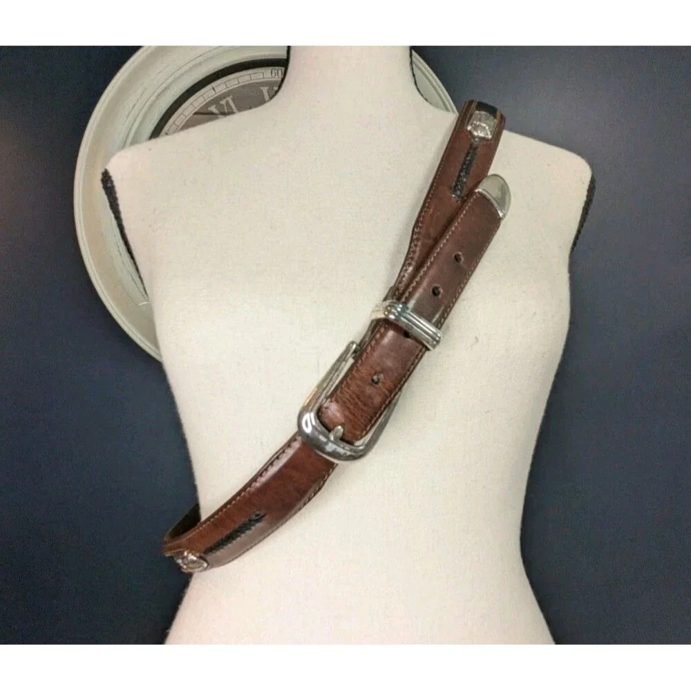 Onyx By Brighton golfer belt 42 Brown Black Leather Golf Scene Silver Medallion